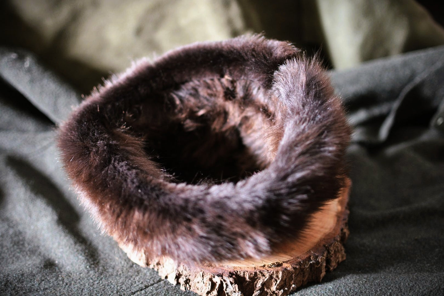 Ensemble bonnet & mitaines en peau de chèvre retournée (shearling)