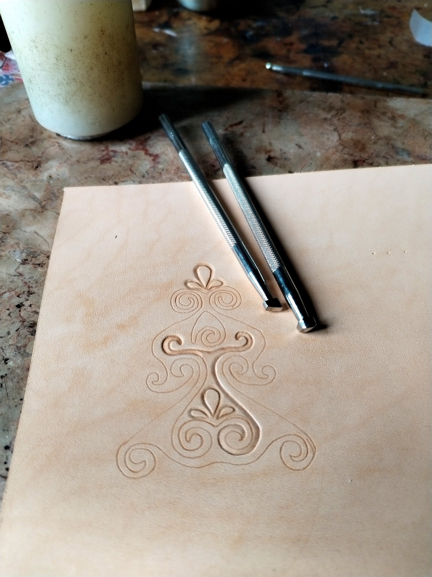 Carnet en cuir avec motif celte lyre