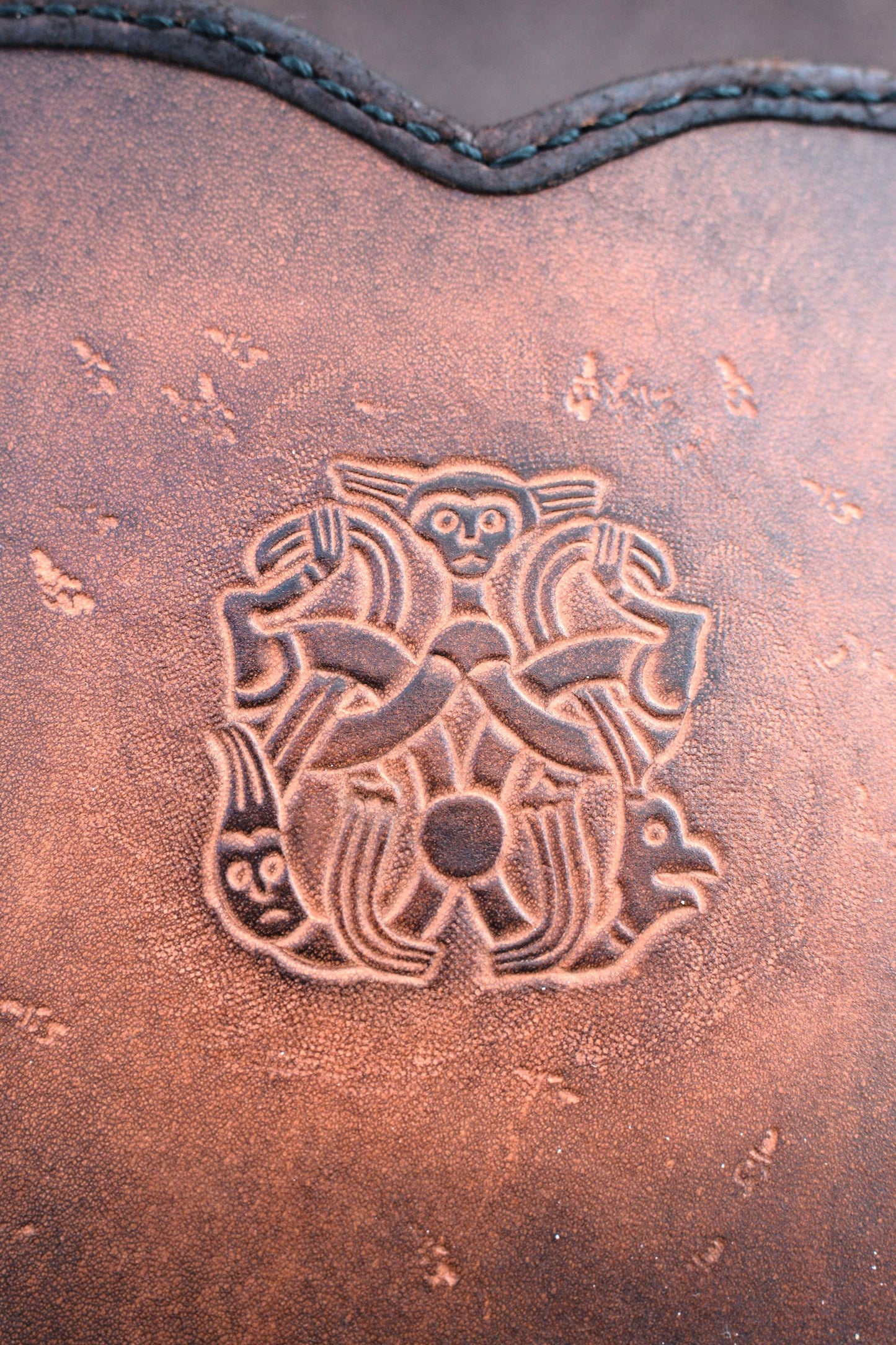 Sac en cuir repoussé "Oseberg" avec dragons vikings
