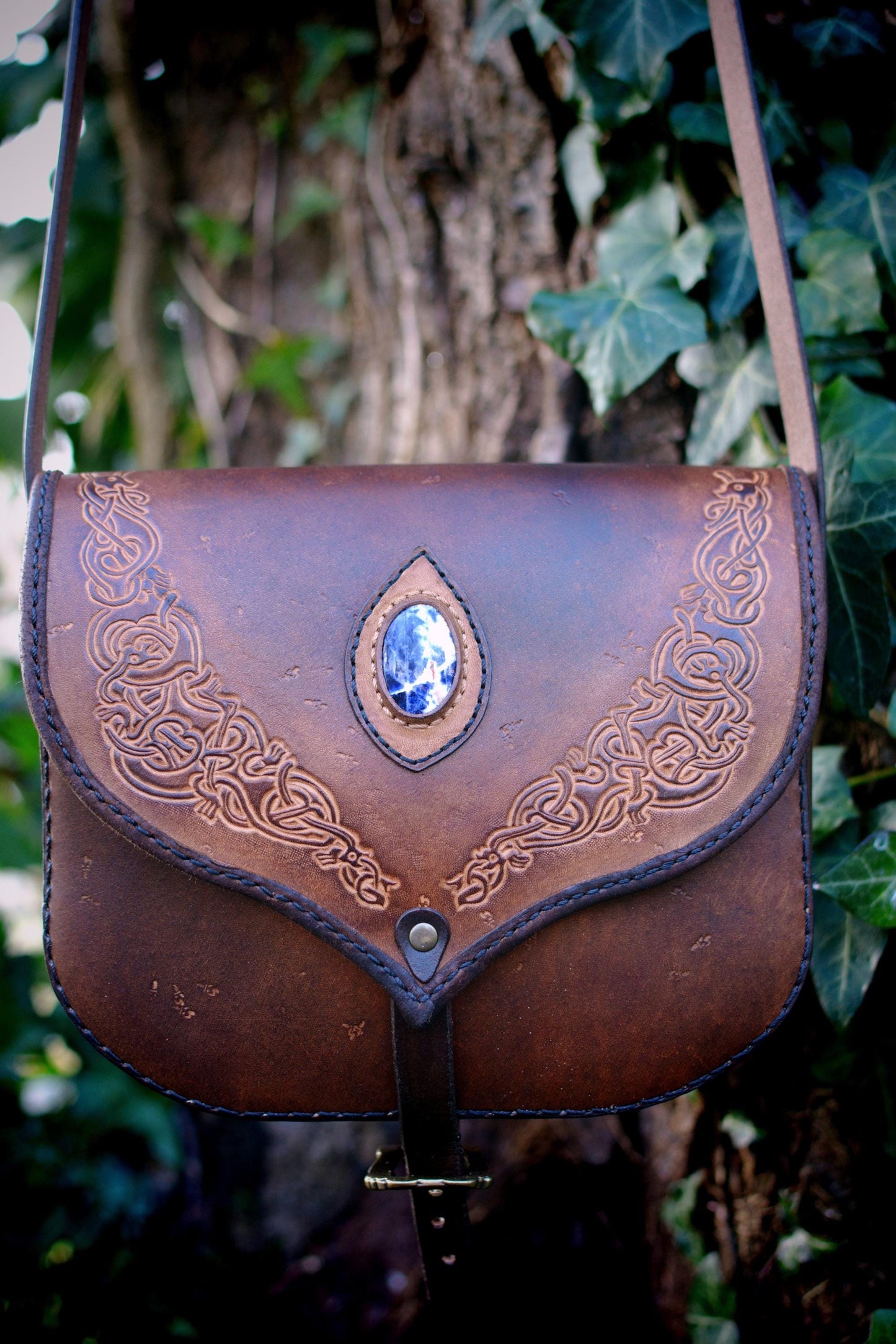 Sac en cuir repoussé "Oseberg" avec dragons vikings