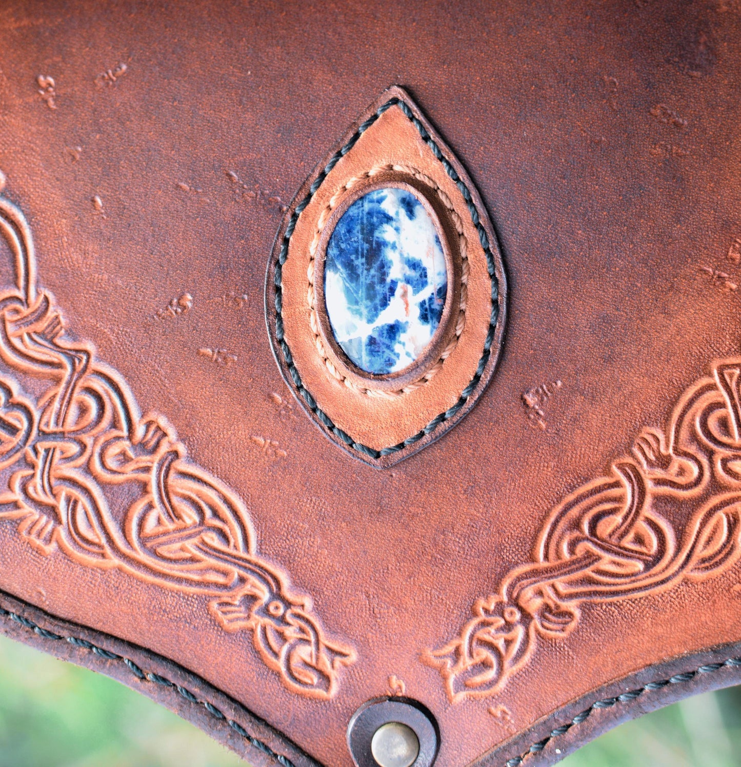 Sac en cuir repoussé "Oseberg" avec dragons vikings