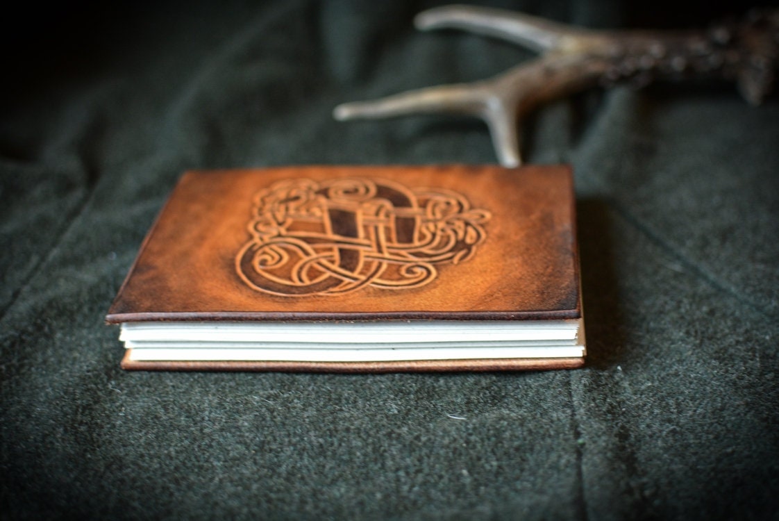 Carnet en cuir dragon viking