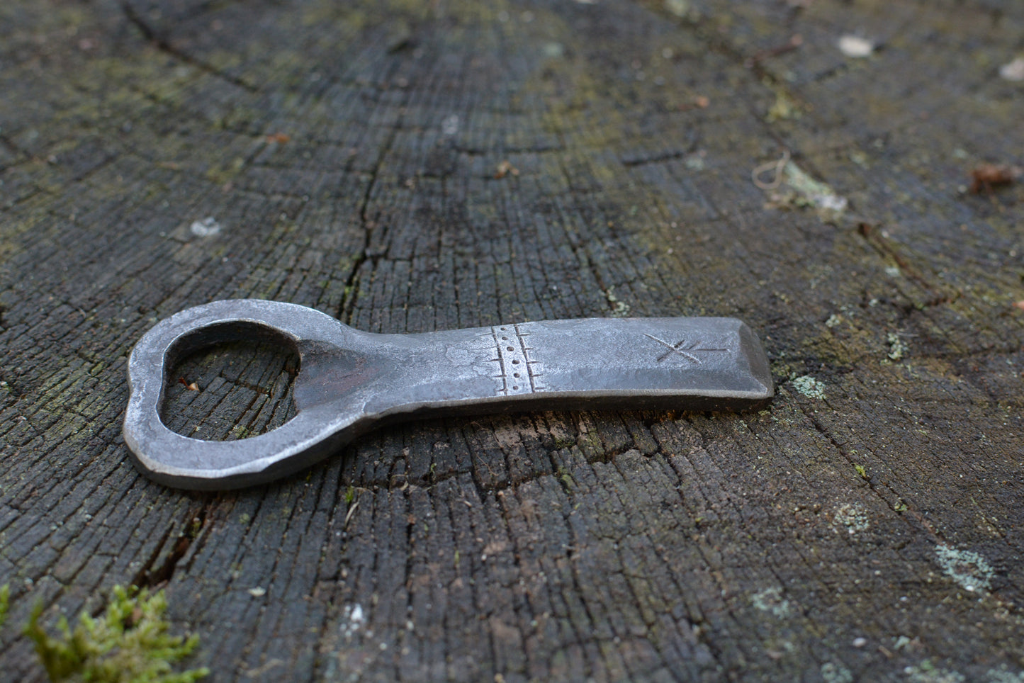 Décapsuleur forgé gravé n°2