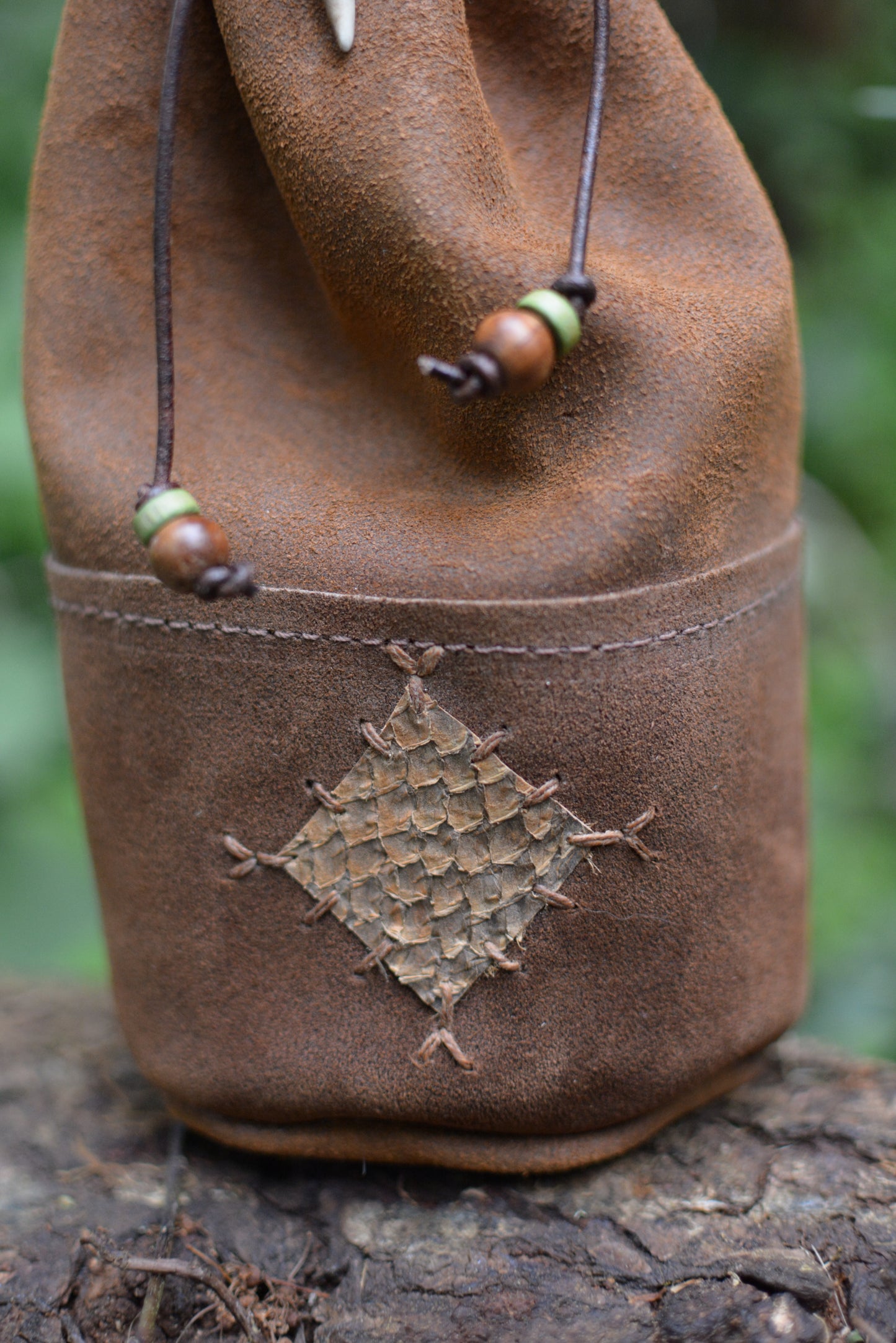 Bourse en daim & cuir de poisson