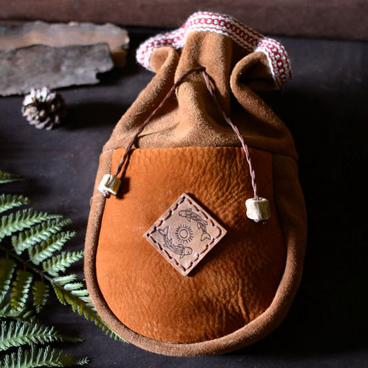 Grande bourse en cuir d'inspiration sami n°5 – vue de face – Forge Gardarson