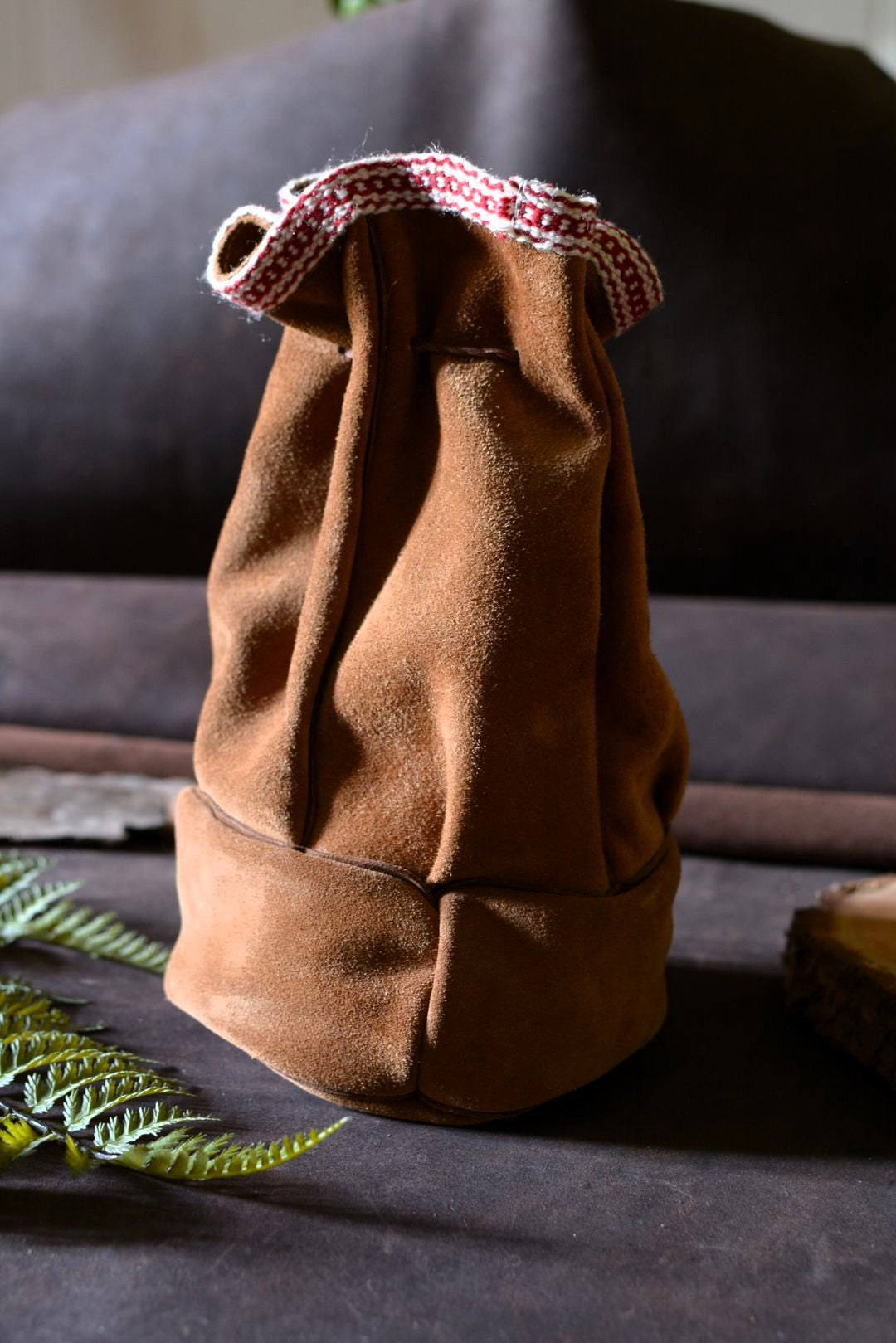  Petit sac cuir Forge Gardarson, vue de dos, fabrication artisanale française