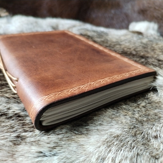 Carnet celtique en cuir & papier recyclé