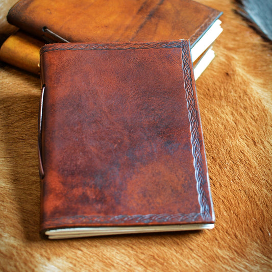 Carnet celtique en cuir acajou