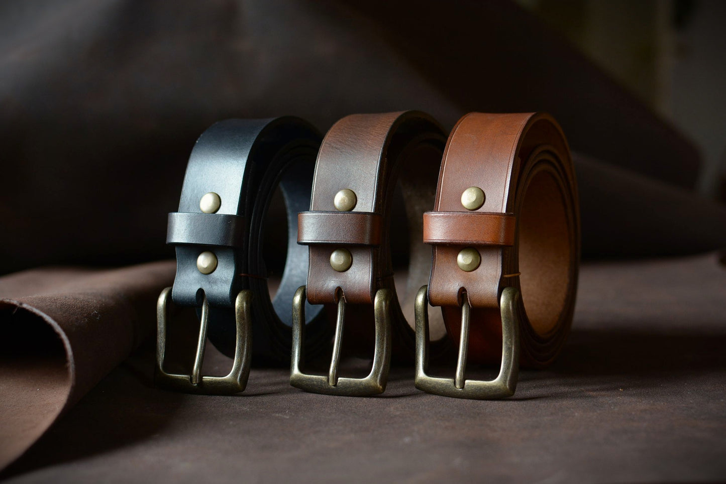 Collection ceintures cuir tannage végétal noir marron foncé havane – Amrod & Gardarson