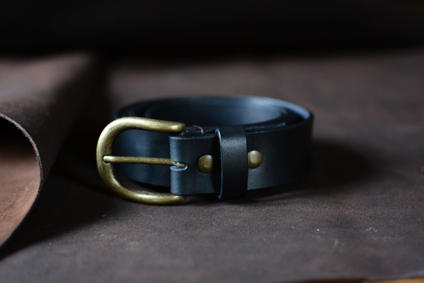 Ceinture classique noire (boucle ovale)
