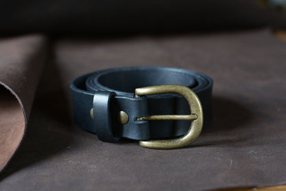 Ceinture classique noire (boucle ovale)