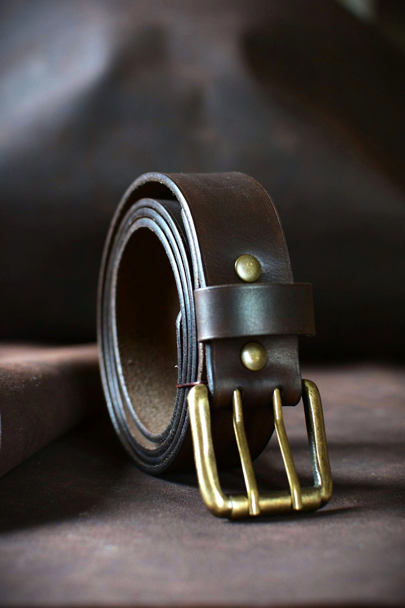 Ceinture classique marron foncé (boucle double ardillon)