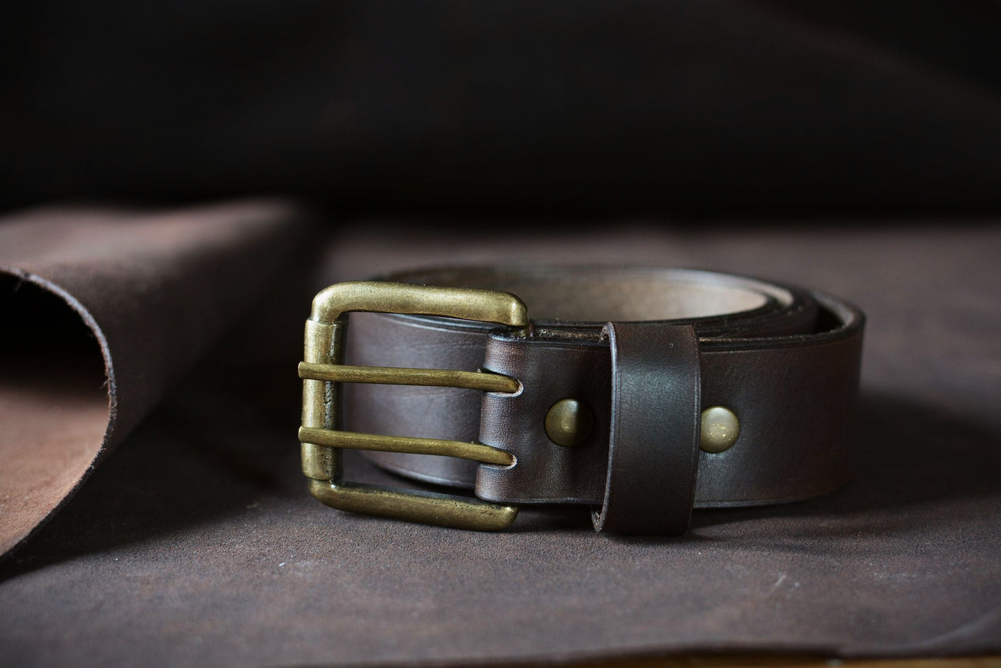 Ceinture classique marron foncé (boucle double ardillon)