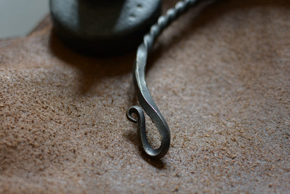 Collier torque en fer forgé