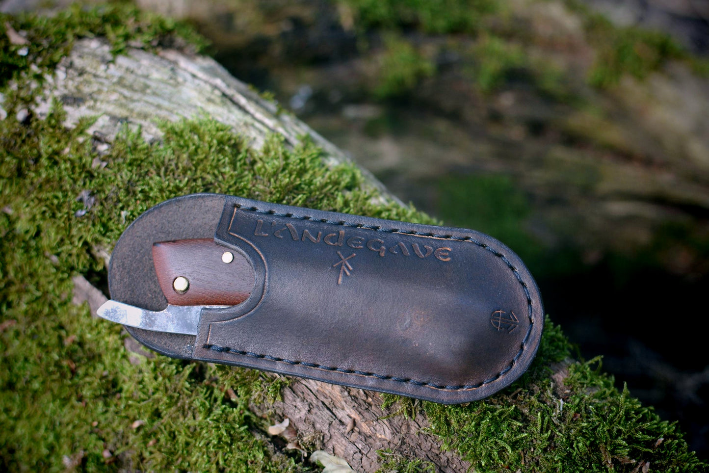 L'Andégave - Couteau pliant en acajou