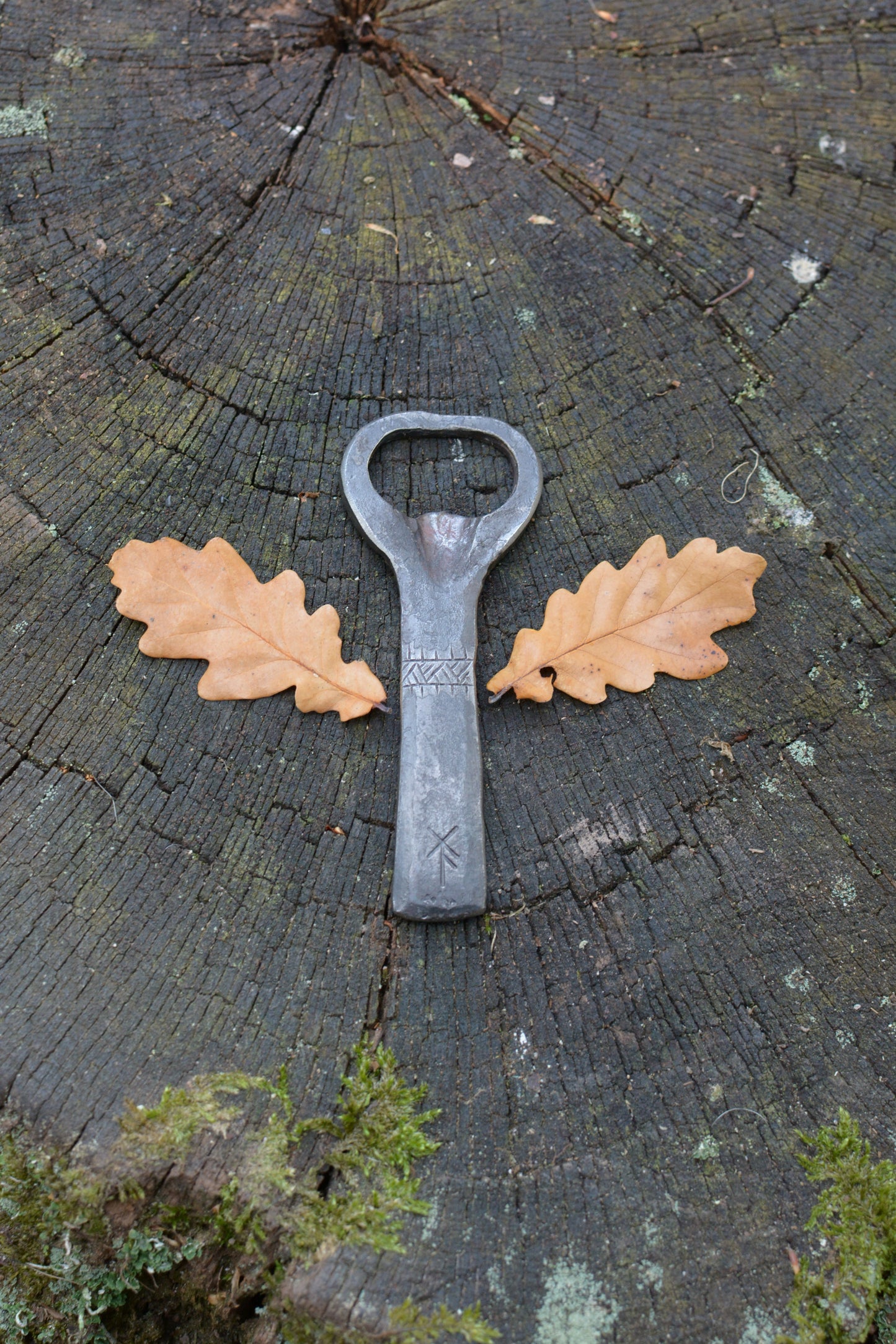 Décapsuleur forgé gravé n°1