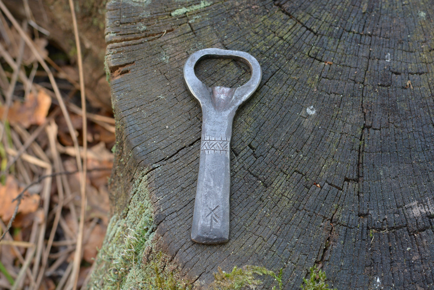 Décapsuleur forgé gravé n°1
