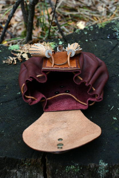 Sporran traditionnel écossais pourpre